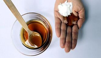 Un mélange de bicarbonate de soude et de miel est un remède populaire pour augmenter le flux sanguin vers le pénis